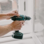 Wenn das Fenster klemmt: So bringst du es schnell wieder leichtgängig zum Laufen